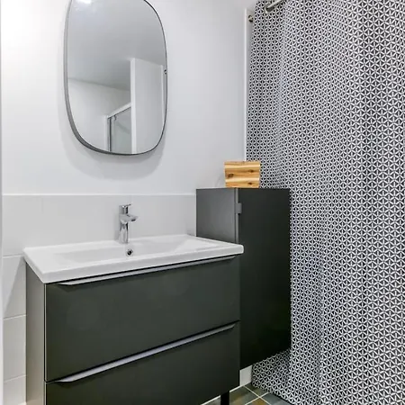 Apartment Proche Tram: 2 - Wifi Fibre - Equipe