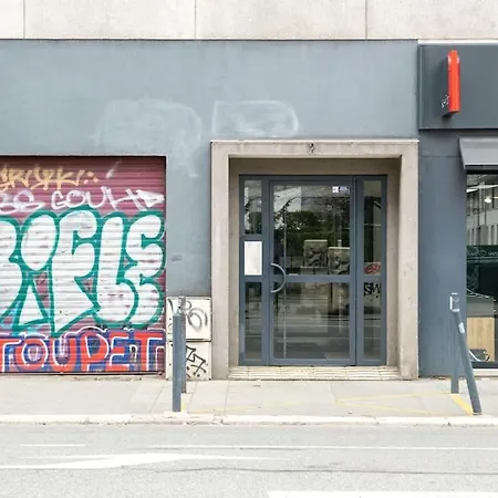 Apartment Proche Tram: 2 - Wifi Fibre - Equipe